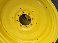 Räder, Reifen, Felgen & Distanzringe Nokian 540/80R38 en 440/80R28 op John Deere velgen