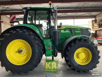 Schlepper / Traktor John Deere 6M 220