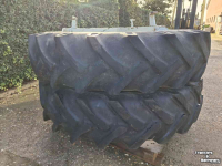 Räder, Reifen, Felgen & Distanzringe Ford 13.6-38 Vredestein 3 ster 34 inch