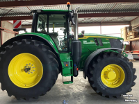 Schlepper / Traktor John Deere 6M 220