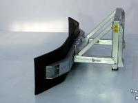 Sonstige Transport- und Industriemaschinen und Zubehör Qmac Modulo Rubber yard scraper 2.10 mtr hookup Mustang 406-506