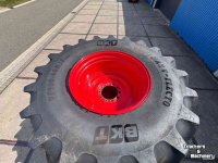 Räder, Reifen, Felgen & Distanzringe BKT VF 900/60R38 95%