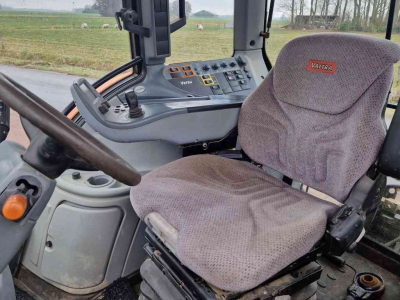 Schlepper / Traktor Valtra N 143 Versu
