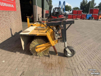 Kehrmaschine  Veegmachine / Veegbezem / Rolbezem