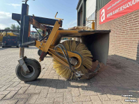 Kehrmaschine  Veegmachine / Veegbezem / Rolbezem