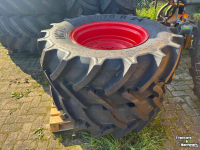 Räder, Reifen, Felgen & Distanzringe Mitas 380/70R24 op velg