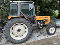 Schlepper / Traktor Renault 75-12 LS ( omkeer naast het stuur)