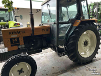 Schlepper / Traktor Renault 75-12 LS ( omkeer naast het stuur)