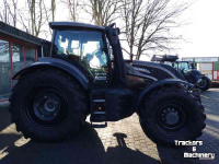Schlepper / Traktor Valtra T215 Versu