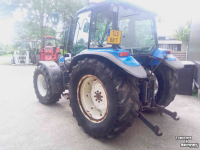 Schlepper / Traktor New Holland TL100 Power Shuttle