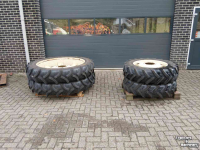 Räder, Reifen, Felgen & Distanzringe Zetor Cultuurwielen 12.4 R28  12.4 R 46   (320/95 R28 320/95 R46)  ZF Steek