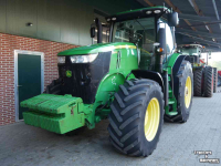 Schlepper / Traktor John Deere 7260R Autopowr