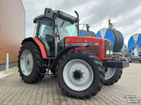 Schlepper / Traktor Massey Ferguson 4235