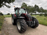 Schlepper / Traktor Valtra N174 Versu