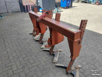 Tiefenlockerer Kuhn DC 300 Voorzetwoeler