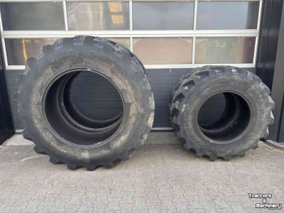 Räder, Reifen, Felgen & Distanzringe Bridgestone 520/85R38 en 420/85R28 VX-TRACTOR