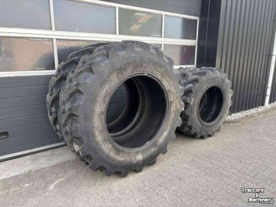 Räder, Reifen, Felgen & Distanzringe Bridgestone 520/85R38 en 420/85R28 VX-TRACTOR