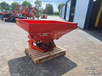 Düngerstreuer Kuhn C-ZSA 800
