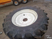 Räder, Reifen, Felgen & Distanzringe Firestone 460/85R38 & 380/85R28