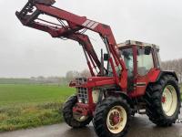 Schlepper / Traktor Case-IH 845 XL met voorlader MARGE