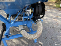 Drillmaschine Pneusej  FT1 zaaitank 1100 liter hydraulisch