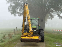 Schlepper / Traktor John Deere 6910 met Herder Grenadier MBK 120 S