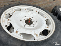 Räder, Reifen, Felgen & Distanzringe BKT 300/95R46 EN 320/90R46