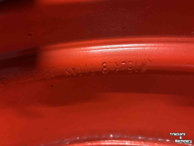 Räder, Reifen, Felgen & Distanzringe Trelleborg 480/70R28 op Fendt voorvelgen 15x28 10-gaats