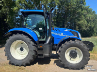 Schlepper / Traktor New Holland T6 145 DC