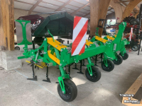 Grubber  Maintech Schoffelbalk met compleet paralellogram en toebehoren vingerweeder - weeder - greencam - korstenbreker -