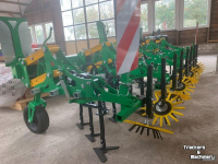 Grubber  Maintech Schoffelbalk met compleet paralellogram en toebehoren vingerweeder - weeder - greencam - korstenbreker -