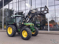 Schlepper / Traktor John Deere 2850 + frontlader (40km !!)