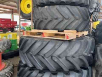 Räder, Reifen, Felgen & Distanzringe Bridgestone 650/85R38 + 600/70R28 VT