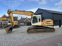 Bagger / Baggermaschine Liebherr R904 HDSL Litronic. Hydr-Snelwissel met Bak.