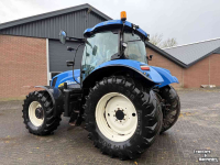 Schlepper / Traktor New Holland T6080 range command