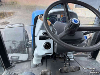 Schlepper / Traktor New Holland T6080 range command