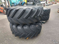 Räder, Reifen, Felgen & Distanzringe New Holland Wielen  680/75 R32 en 480/65 R28