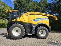 Feldhäcksler New Holland FR 550