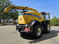Feldhäcksler New Holland FR 550