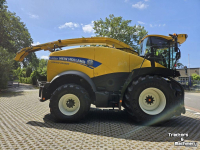 Feldhäcksler New Holland FR 550