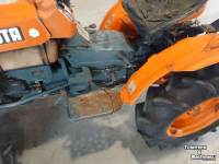 Gartentraktoren Kubota B 7100 HST Mini Tractor