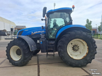 Schlepper / Traktor New Holland T7.220 Auto Command