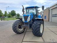 Schlepper / Traktor New Holland T7.220 Auto Command