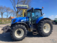 Schlepper / Traktor New Holland T7.220 Auto Command