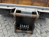 Schwenkbare Grabenräumlöffel Steelwrist Kantelbak open S s65
