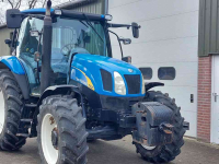 Schlepper / Traktoren New Holland T6020