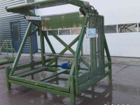 Grosskistenkantler Schouten KK-180-2  Kisten kantelaar,  box tipper, Kistenkipper