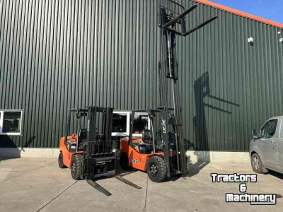 Gabelstapler  hchi   3500kg  2 stuks voorraad
