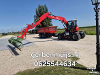 Mobilbagger Hooby Bandenkraan met kipper + maaikorf + 2x verlengiek + actiebord + bomenknipper