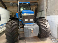 Schlepper / Traktor New Holland 8770A